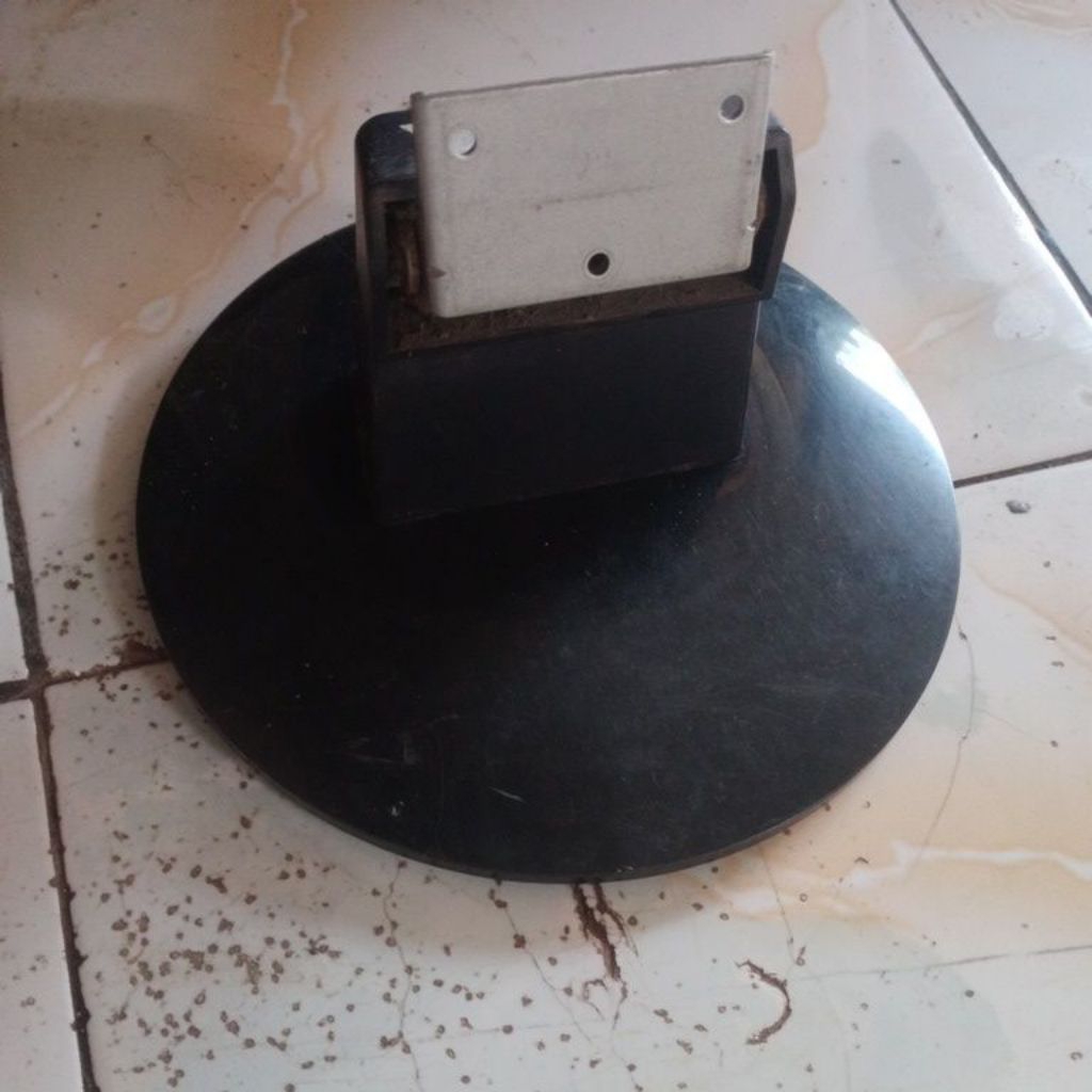 kaki monitor AOC 717 VWX normal