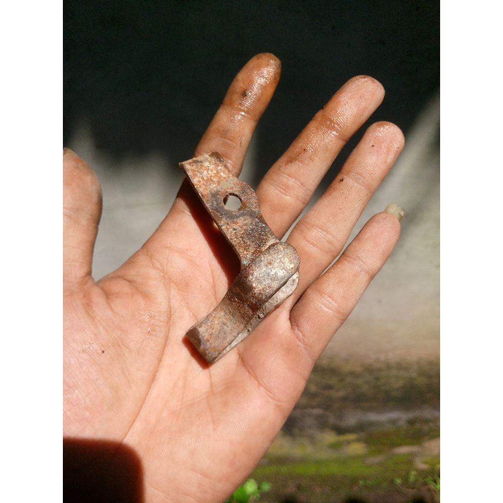 cantelan helm original yamaha force1 / fiz