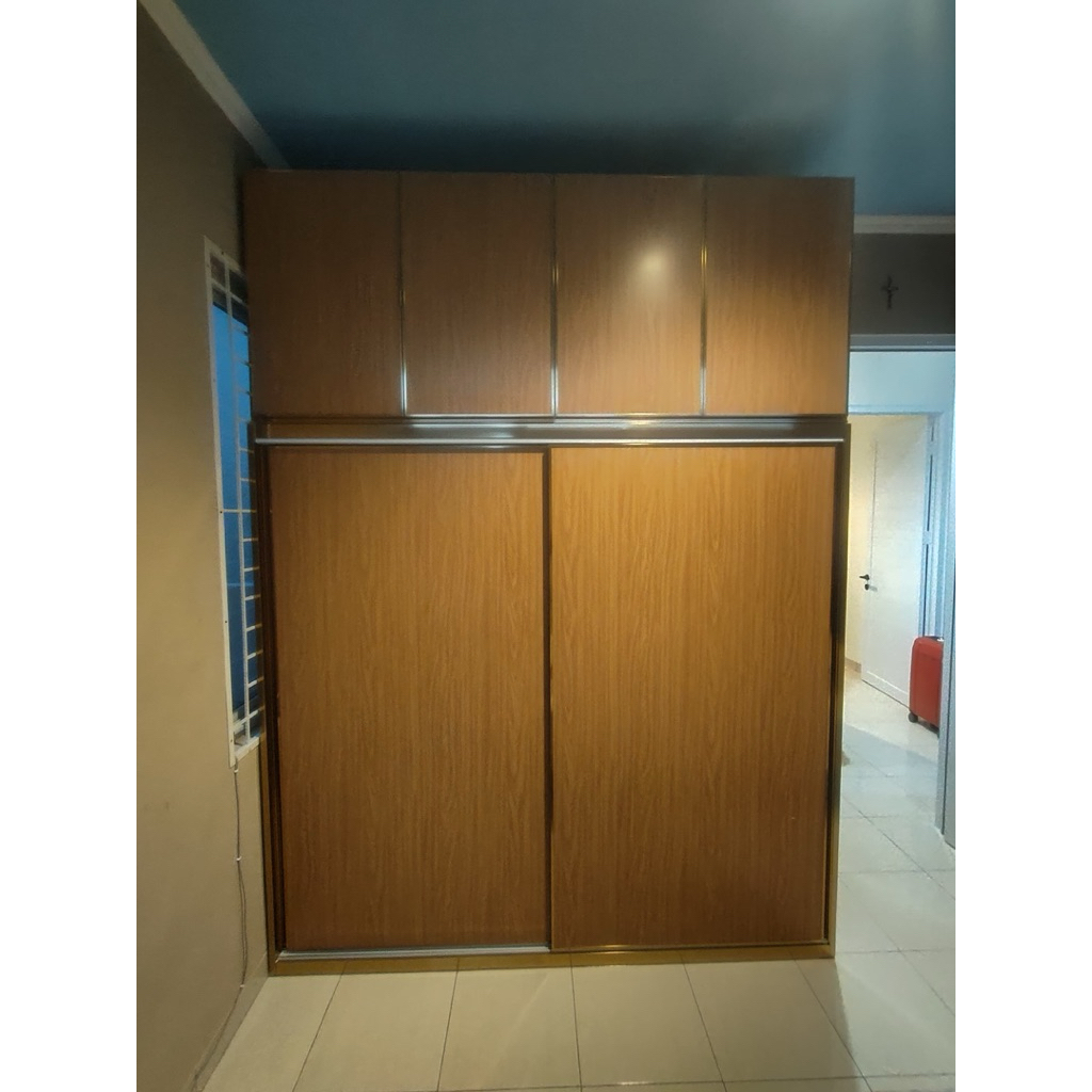 lemari pakaian Aluminium