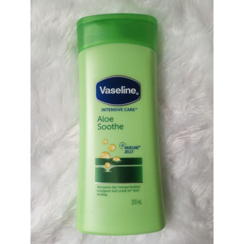 Vaseline Intensive Care Aloe Soothe / Vaseline Aloe Soothe @200ml