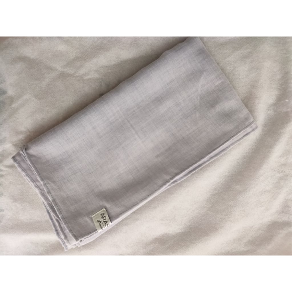 [PRELOVED] Hijab Segiempat Tyrex Premium by ARASCARF Light Grey