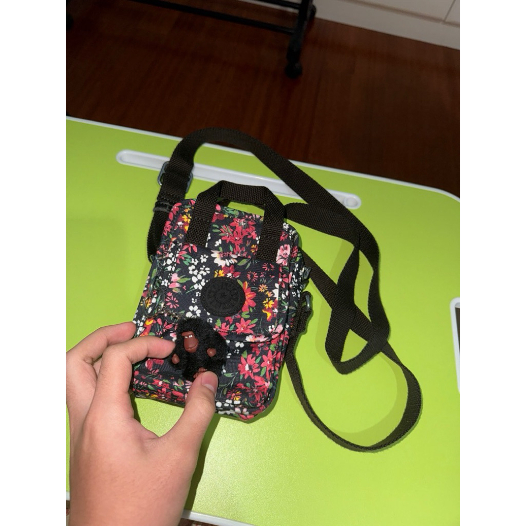 Tas selempang Hp Kipling