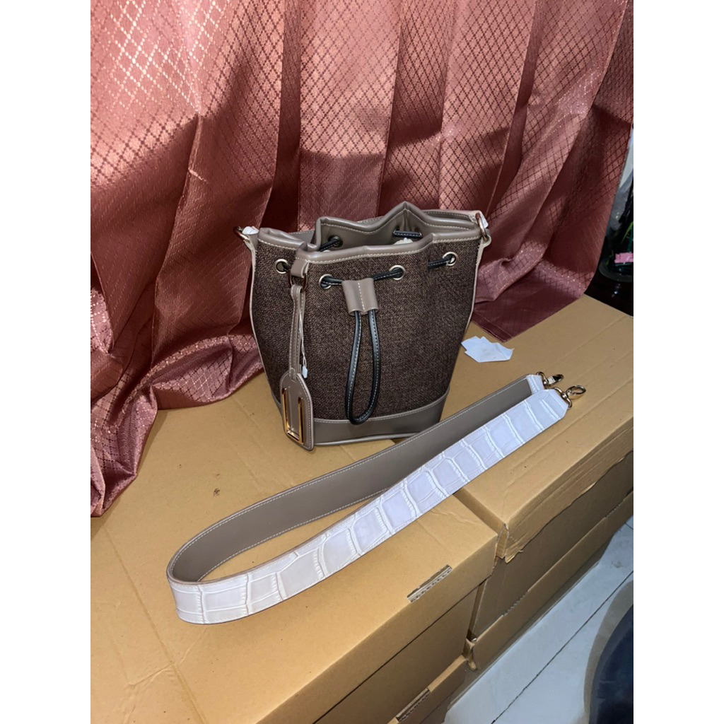 Josvli Narha 22 - Blush Taupe