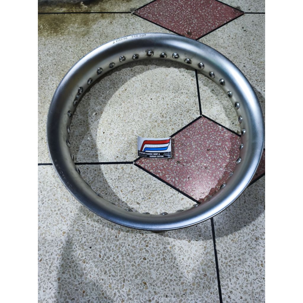 velg TDR U shape r17