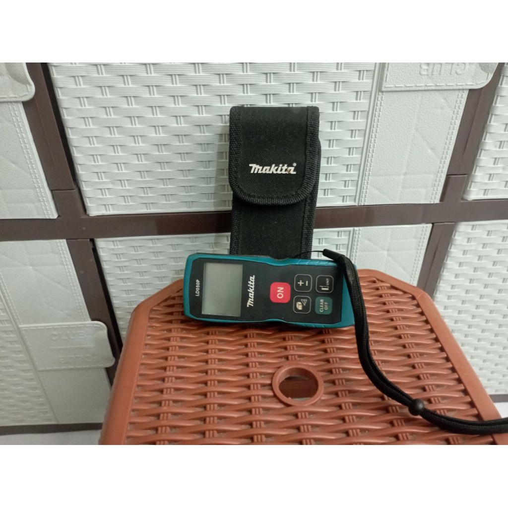 meteran laser digital makita ld050p