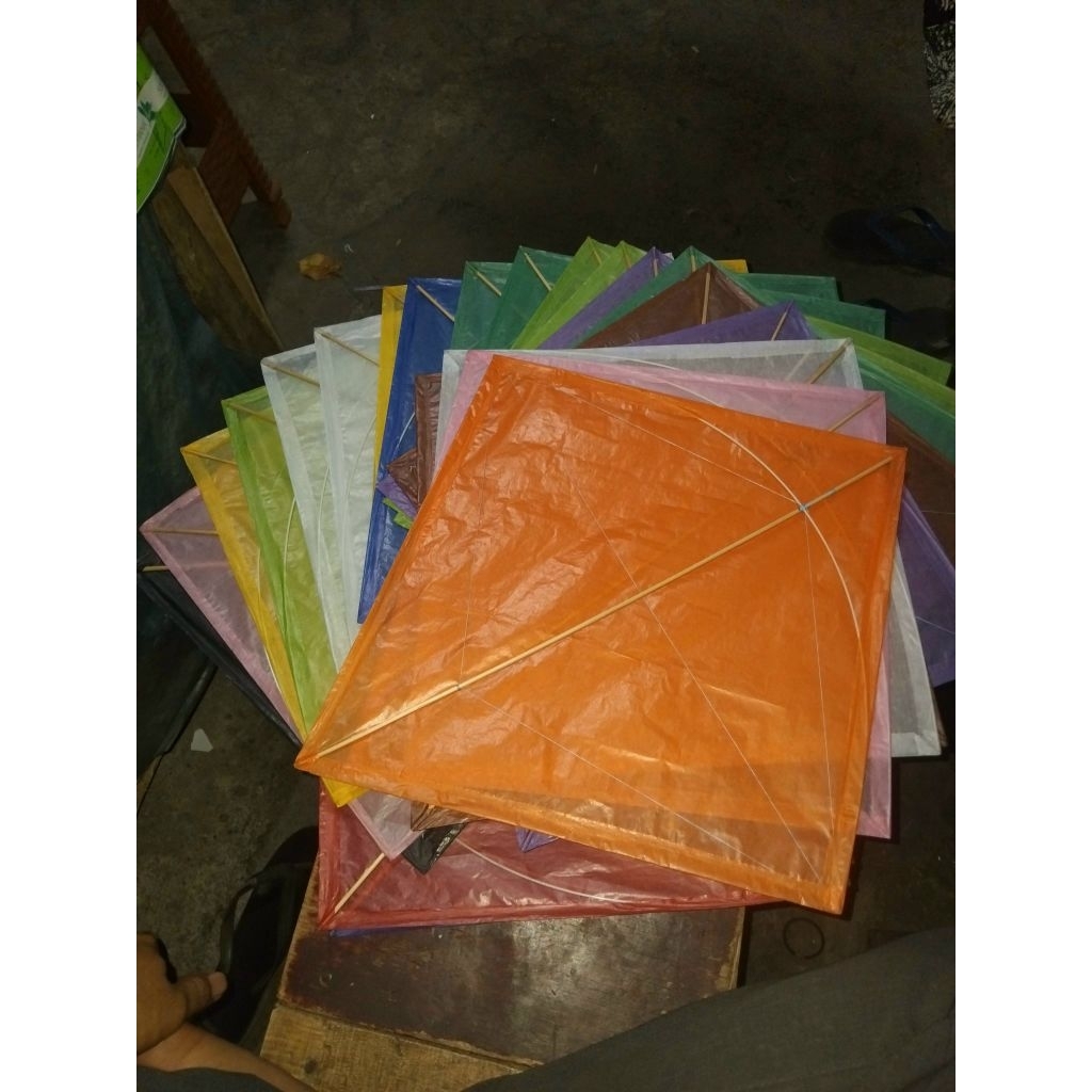 layangan sukhoi fiber polos isi 5 pcs