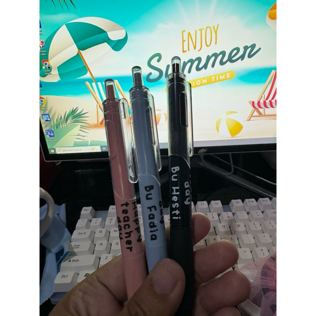 

Pulpen Custom Nama Souvenir Hari Guru Souvenir Pernikahan Murah