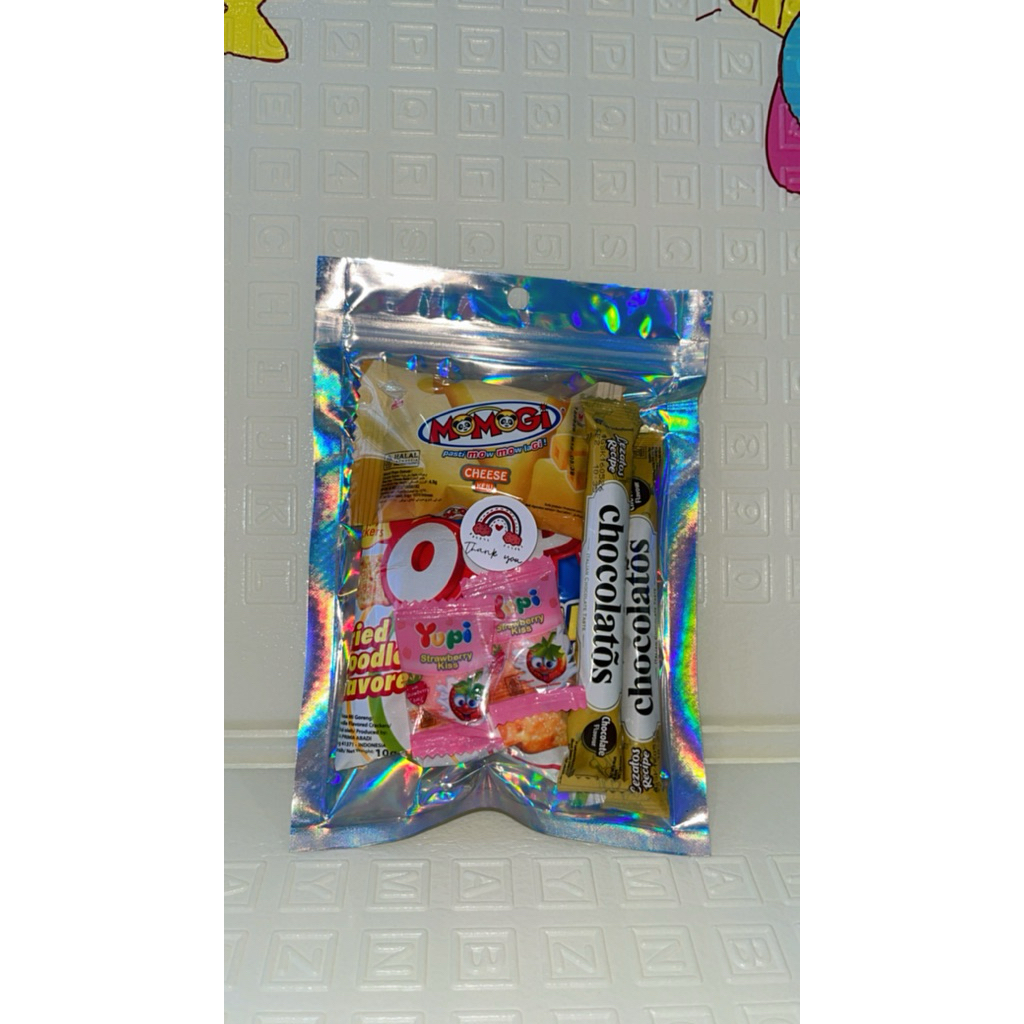 

Bucket mini snack ulang tahun/perpisahan/hampers/parcel