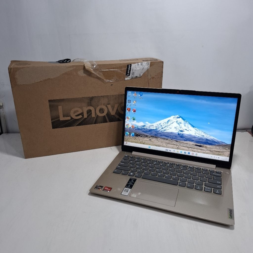 Lenovo ideapad slim 1 Amd ryzen 3 7320U Ram 8gb ssd 512gb