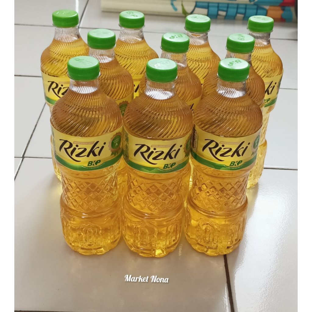 

Minyak goreng Rizki kemasan botol 800 ml