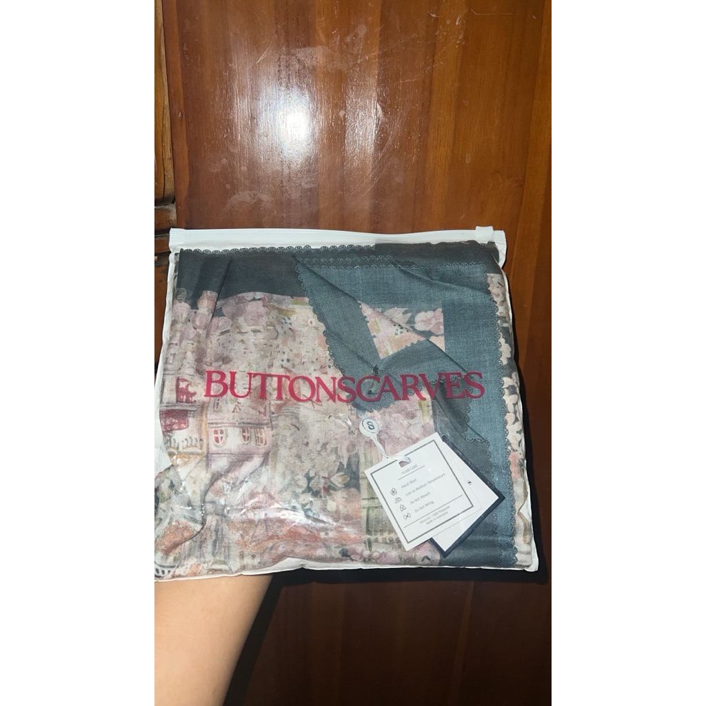 buttonscarves warehouse sale