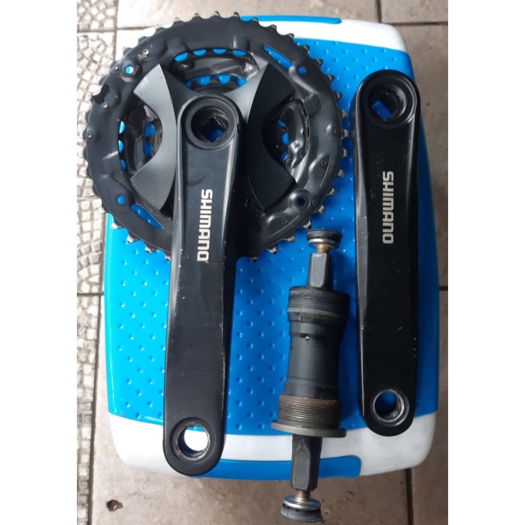 Crank Shimano 3 Speed + BB Kotak