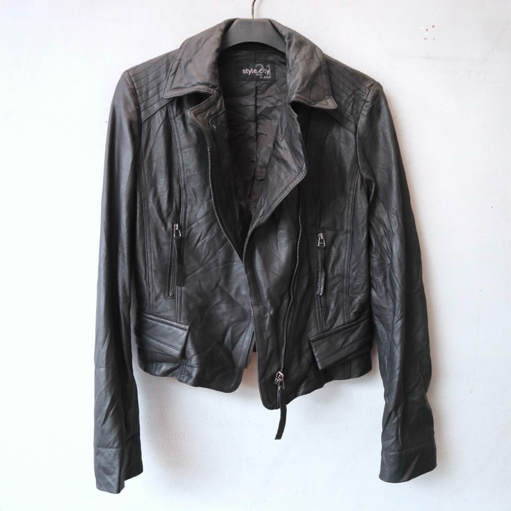 Jaket kulit asli domba biker cewek bekas ramones wanita rider jaket motor preloved second bekas