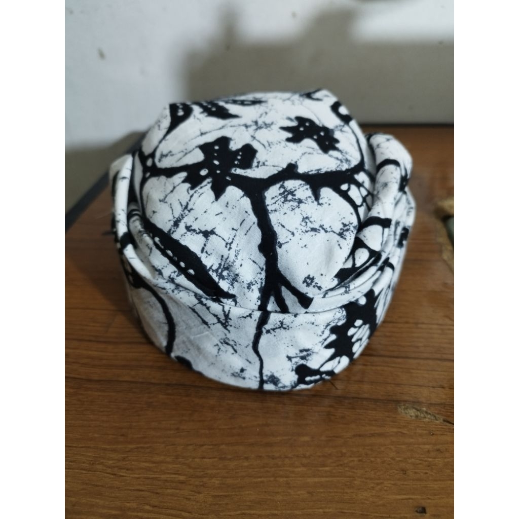 Udeng jadi Bali model mangku penyarikan bahan katun motif batik putih ukuran