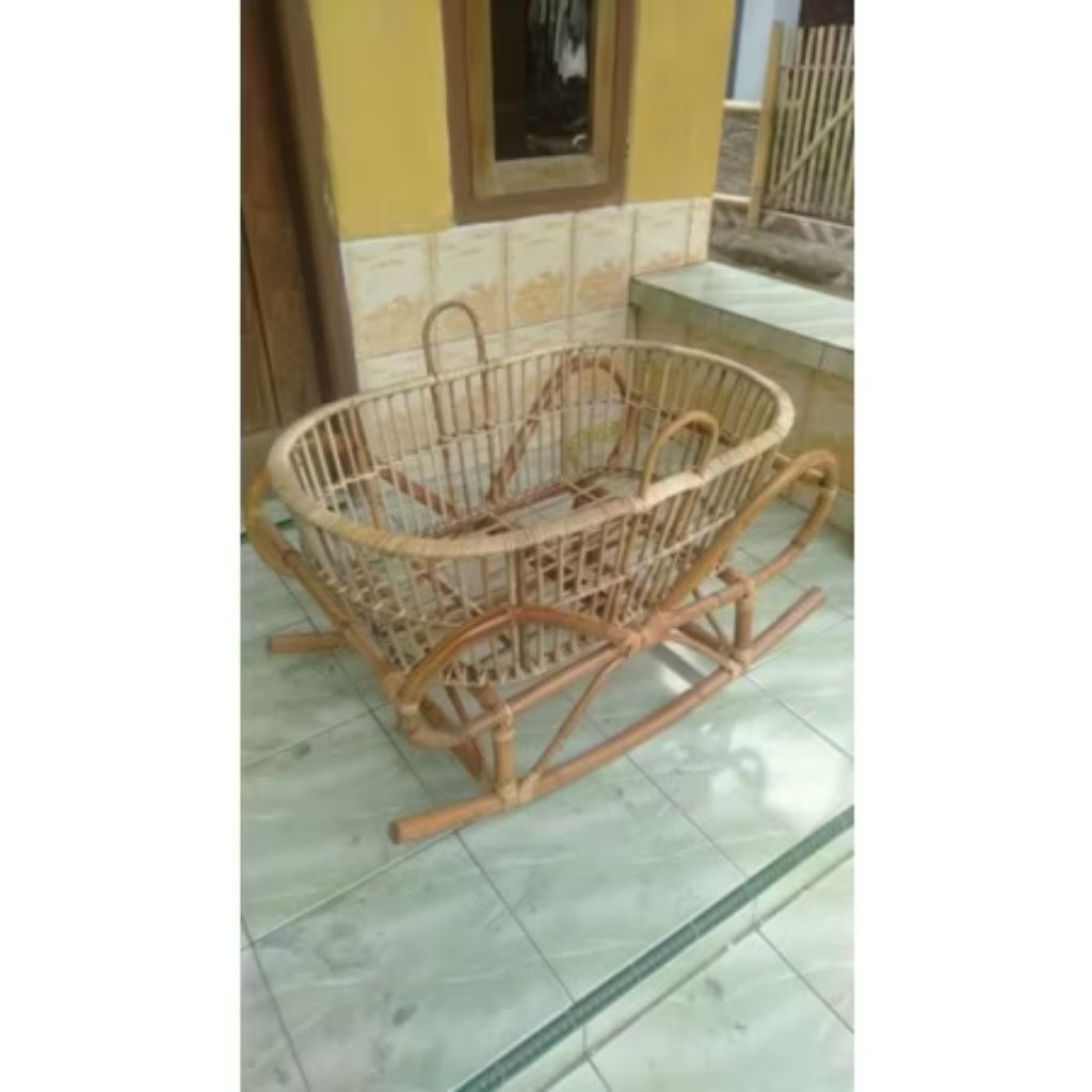 AYUNAN ROTAN UNTUK BAYI PRELOVED
