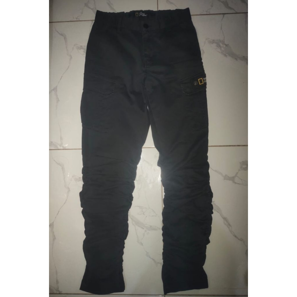 Celana Cargo National Geographic Pacth Hitam
