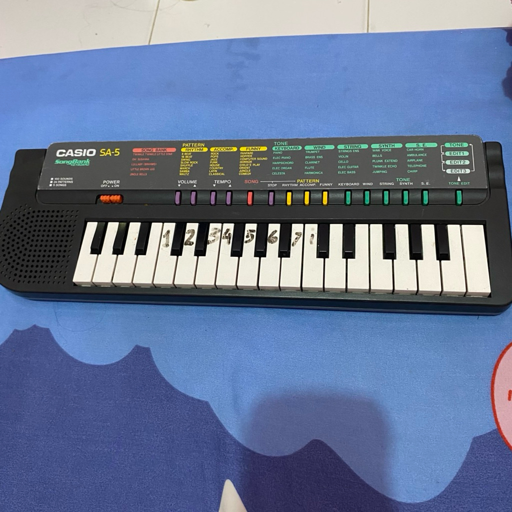 CASIO SA-5 SONGBANK KEYBOARD