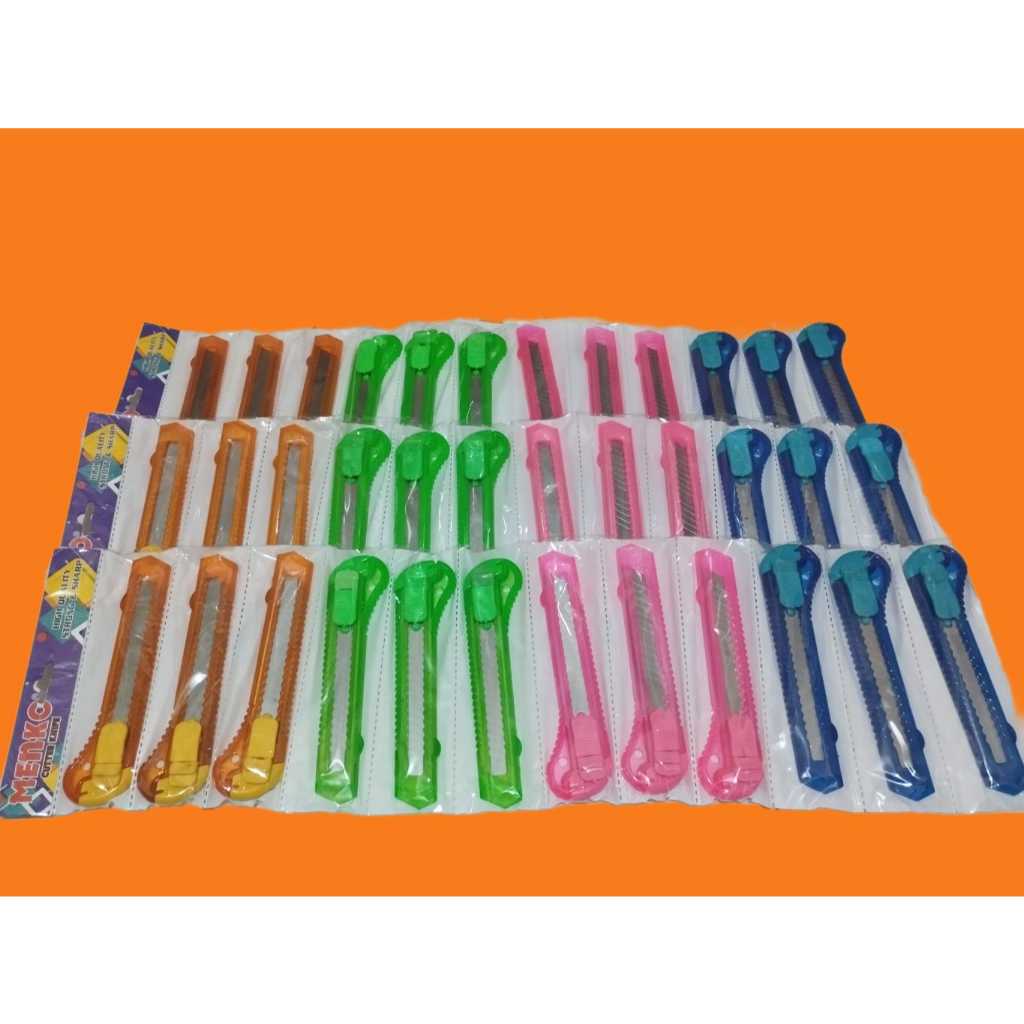 

Cutter Besar 12 Pcs Tajam Tidak Berkarat