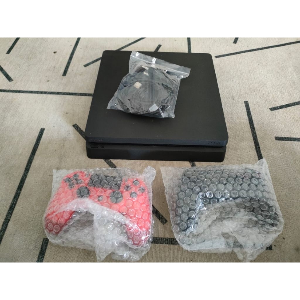 1 Set PS4 Slim 1TB (second)