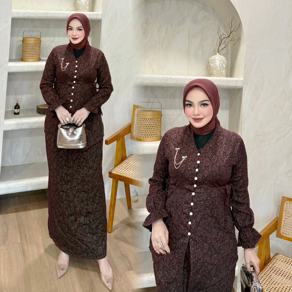 SET KEBAYA NURHALIZA