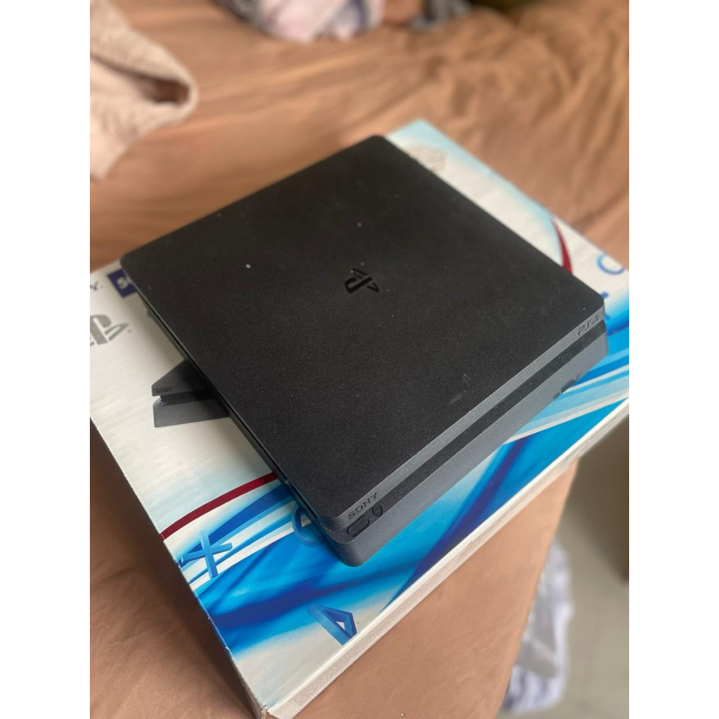 PLAYSTATION 4 - Second Hand