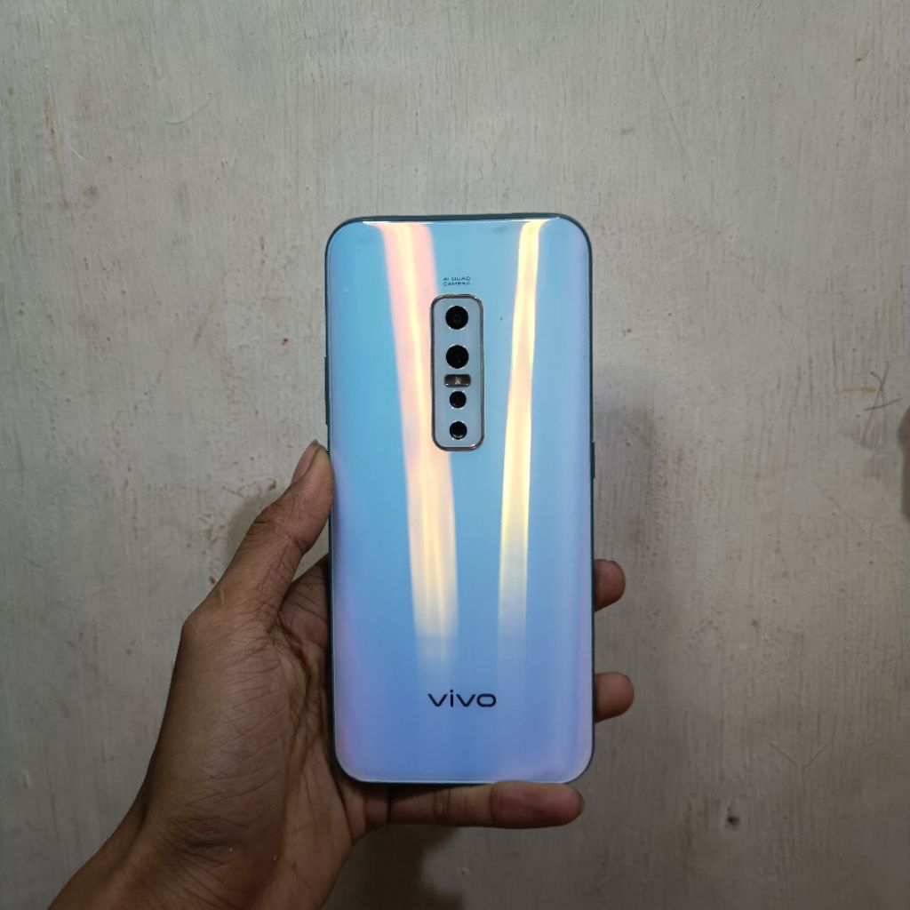 Vivo v17 pro ram 8/128 second bekas original bergaransi ex Vivo Indonesia