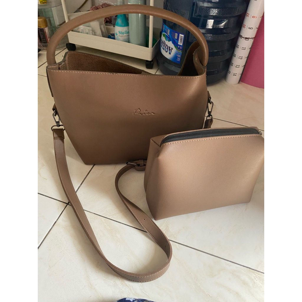 prelove tas prior flicka lokal