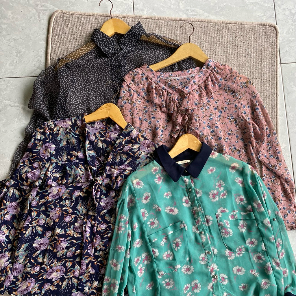 PRELOVED KEMEJA BLOUSE FLORAL SIFON RUFFLE