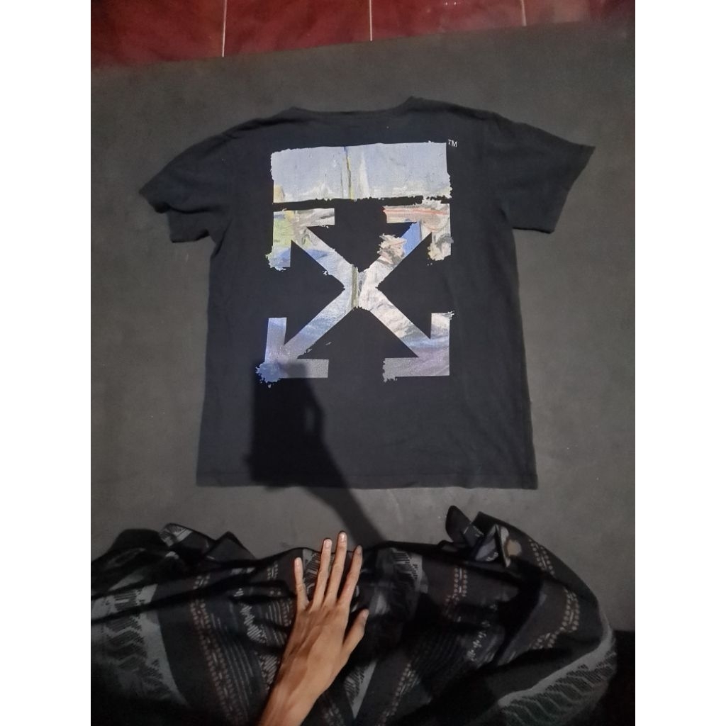 kaos off white second,kaos off white preloved