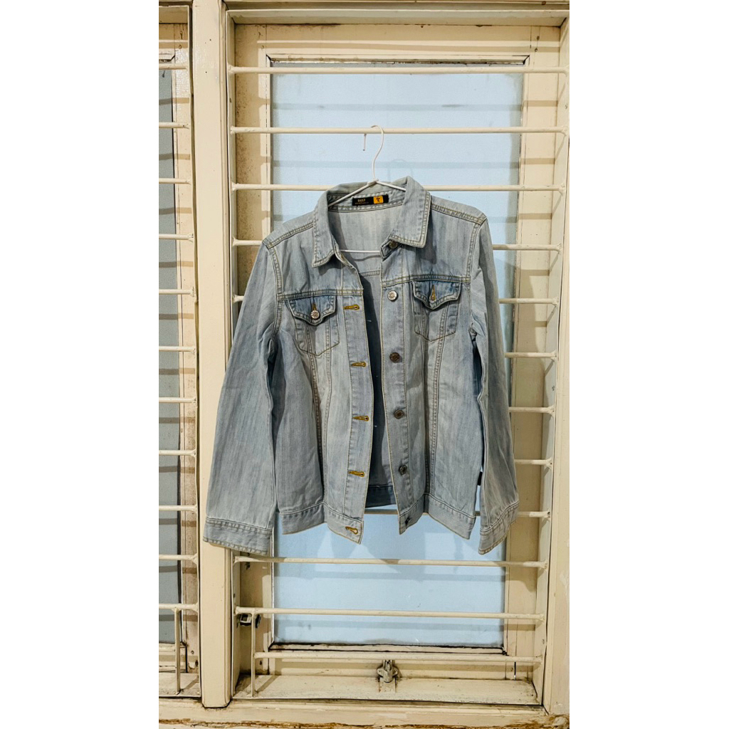 Preloved Jaket Jeans Wanita - Merk Dust