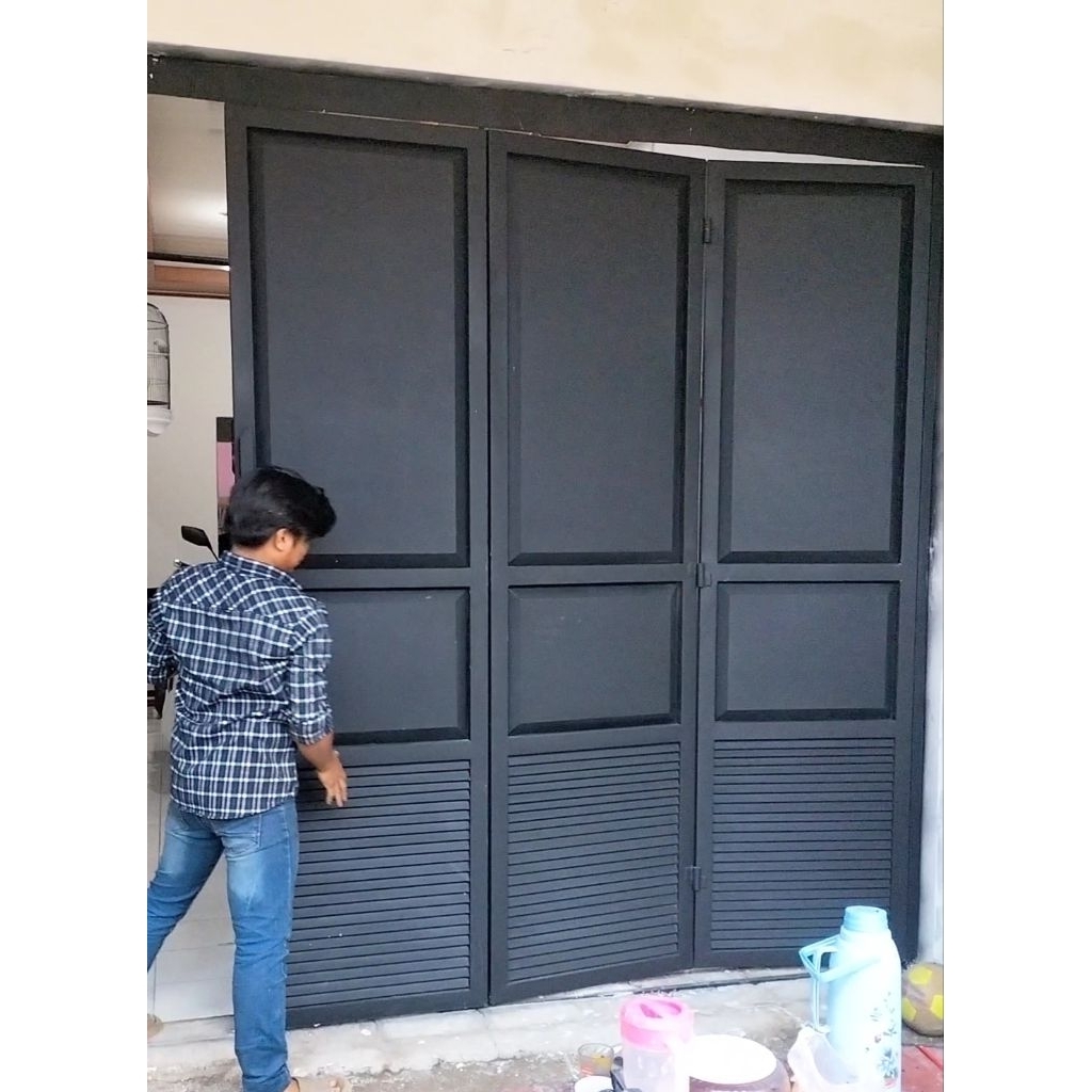 Pintu lipat besi pagar garasi carport