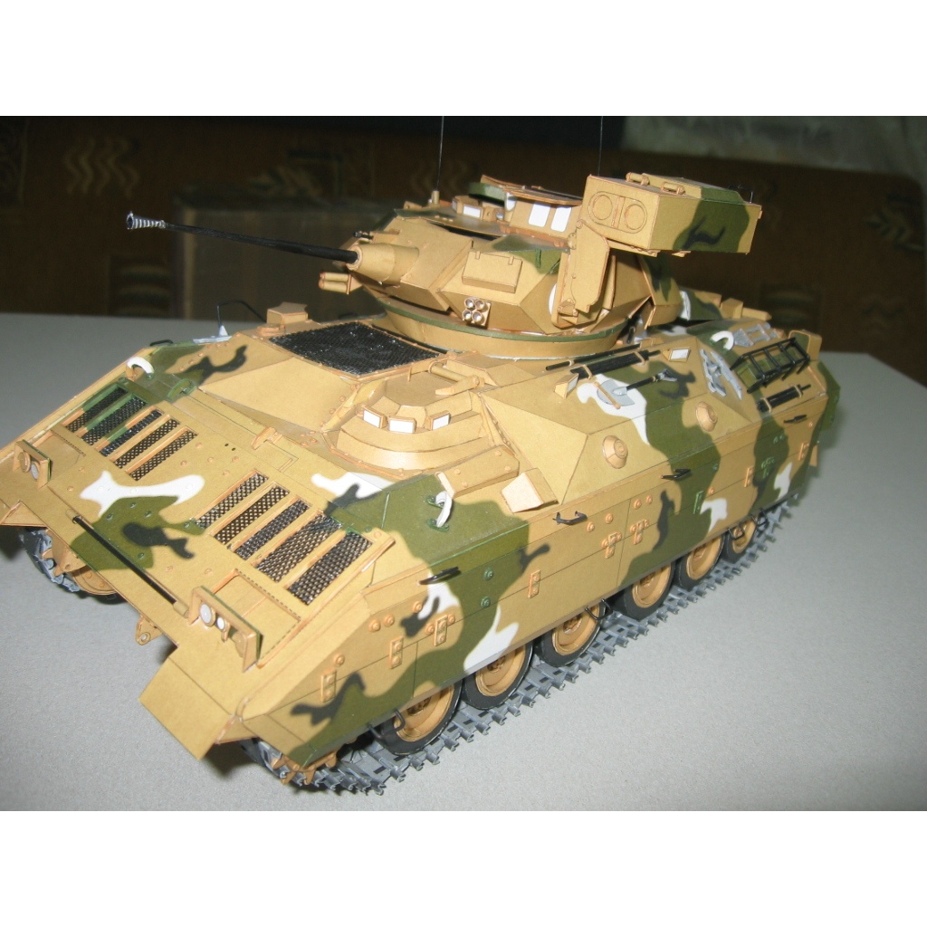 DIY Model Kertas kendaraan tempur infanteri Amerika - M2 Bradley