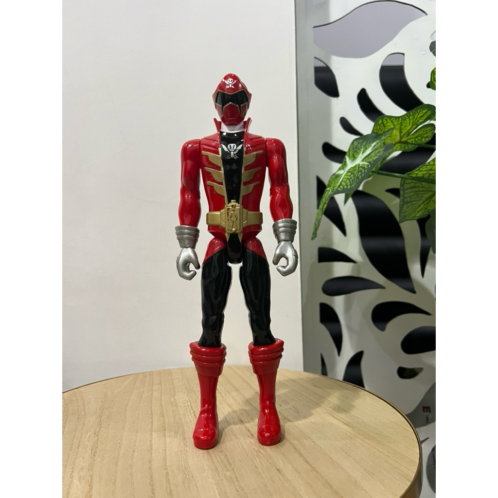 Power Rangers Super Megaforce Red Ranger