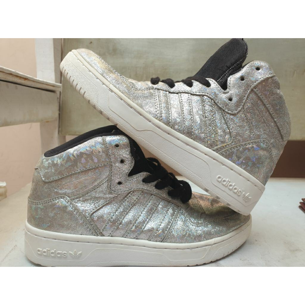 SEPATU SECOND BRAND ADIDAS