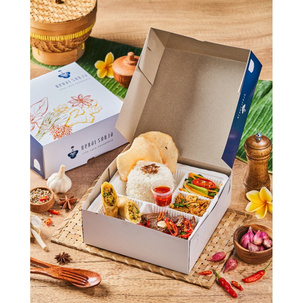 

Lunch Box Nasi Daging Rica