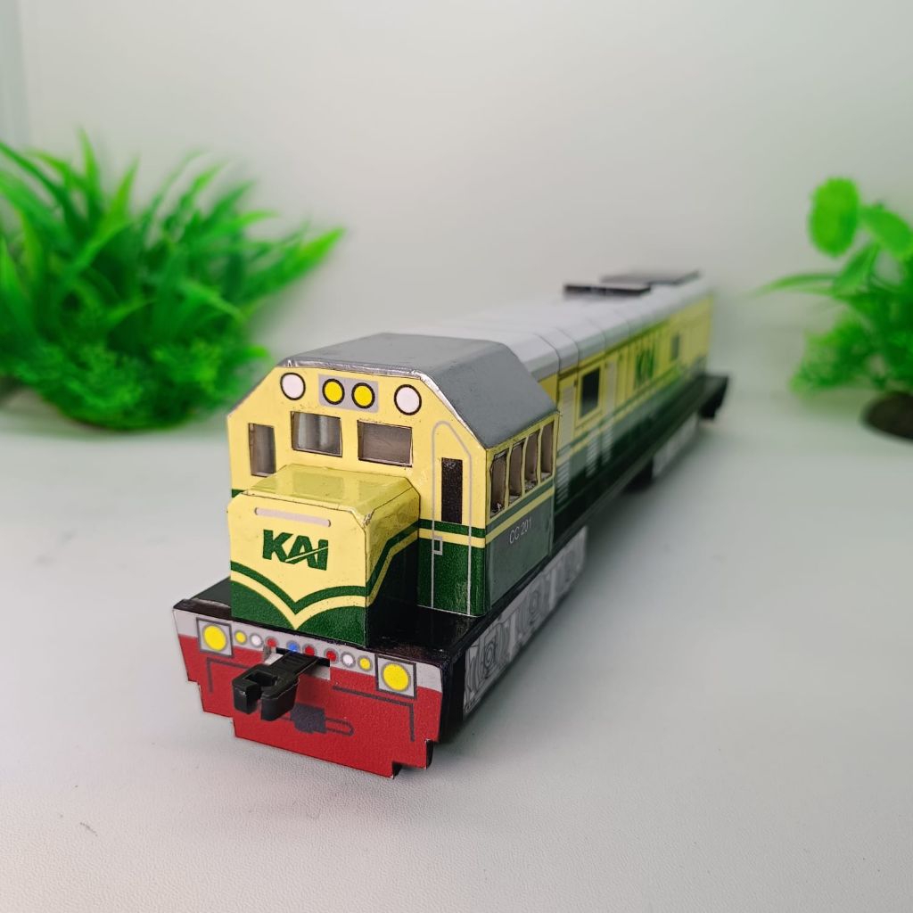 MINIATUR LOKOMOTIF CC 201 KUNING HIJAU