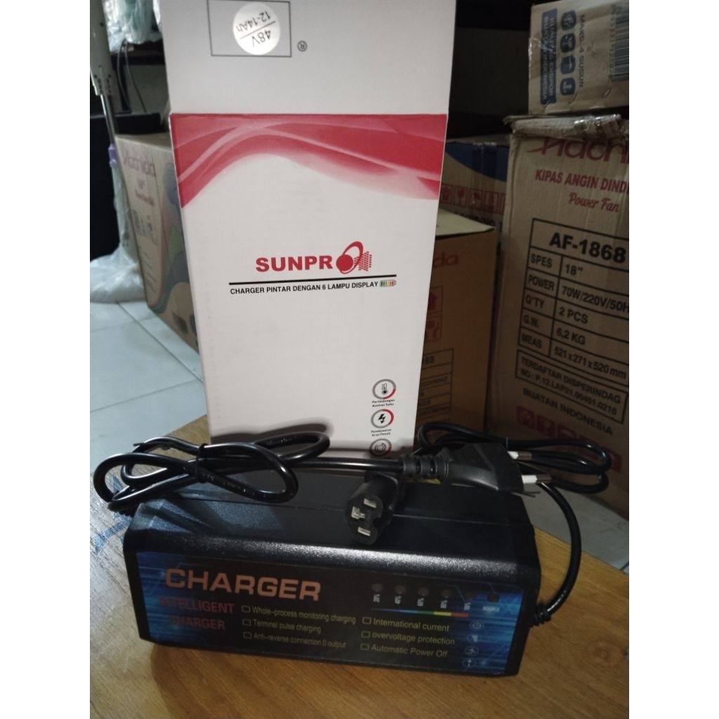 Charger sepeda listrik pengisi daya 48V12a/220V50hz / Universal Charger Motor Listrik / Charger Bate