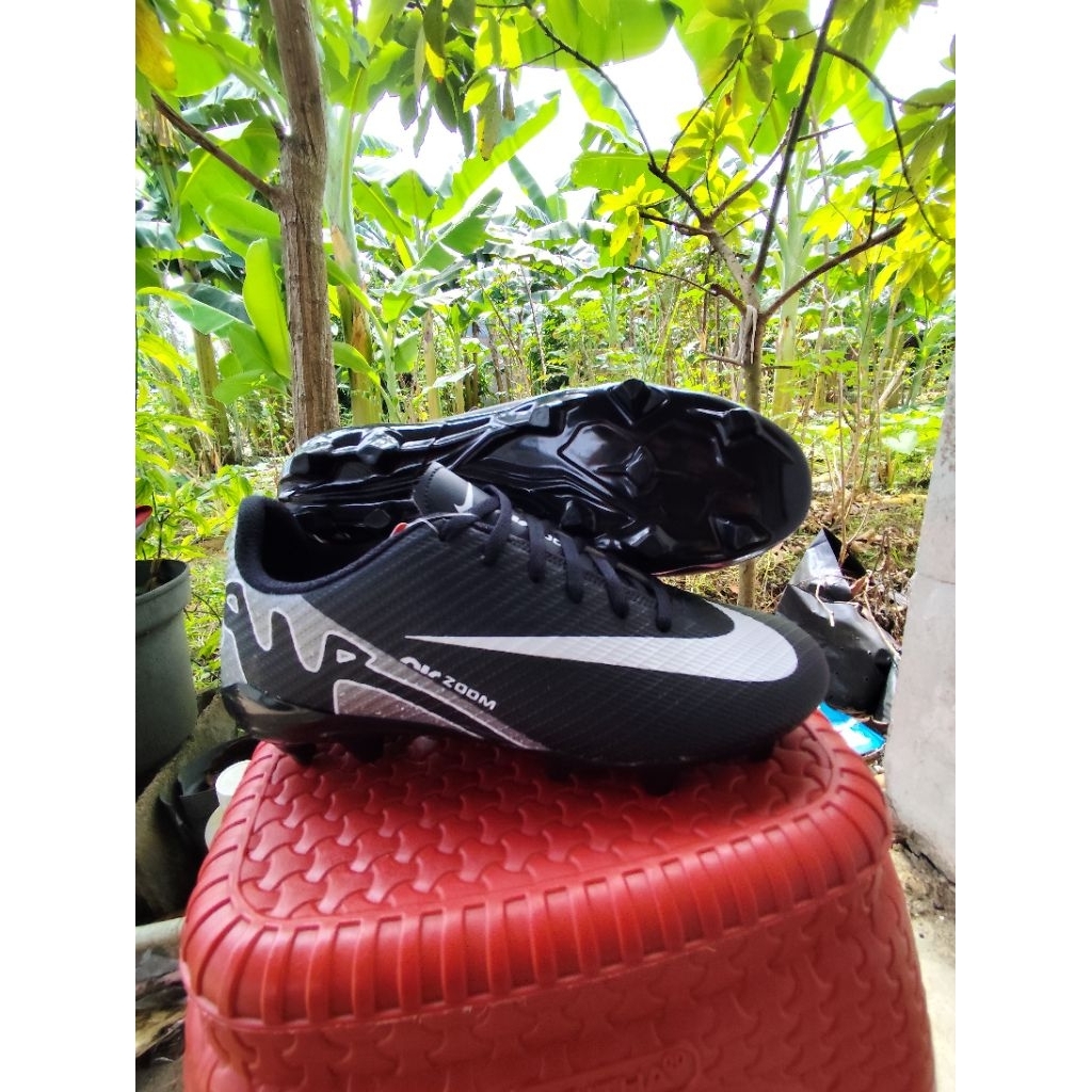 SEPATU BOLA SOCCER LAPANGAN BESAR ORTUS SPACS  TERMURAH DI PONTIANAK COD PREMIUM PONTIANAK