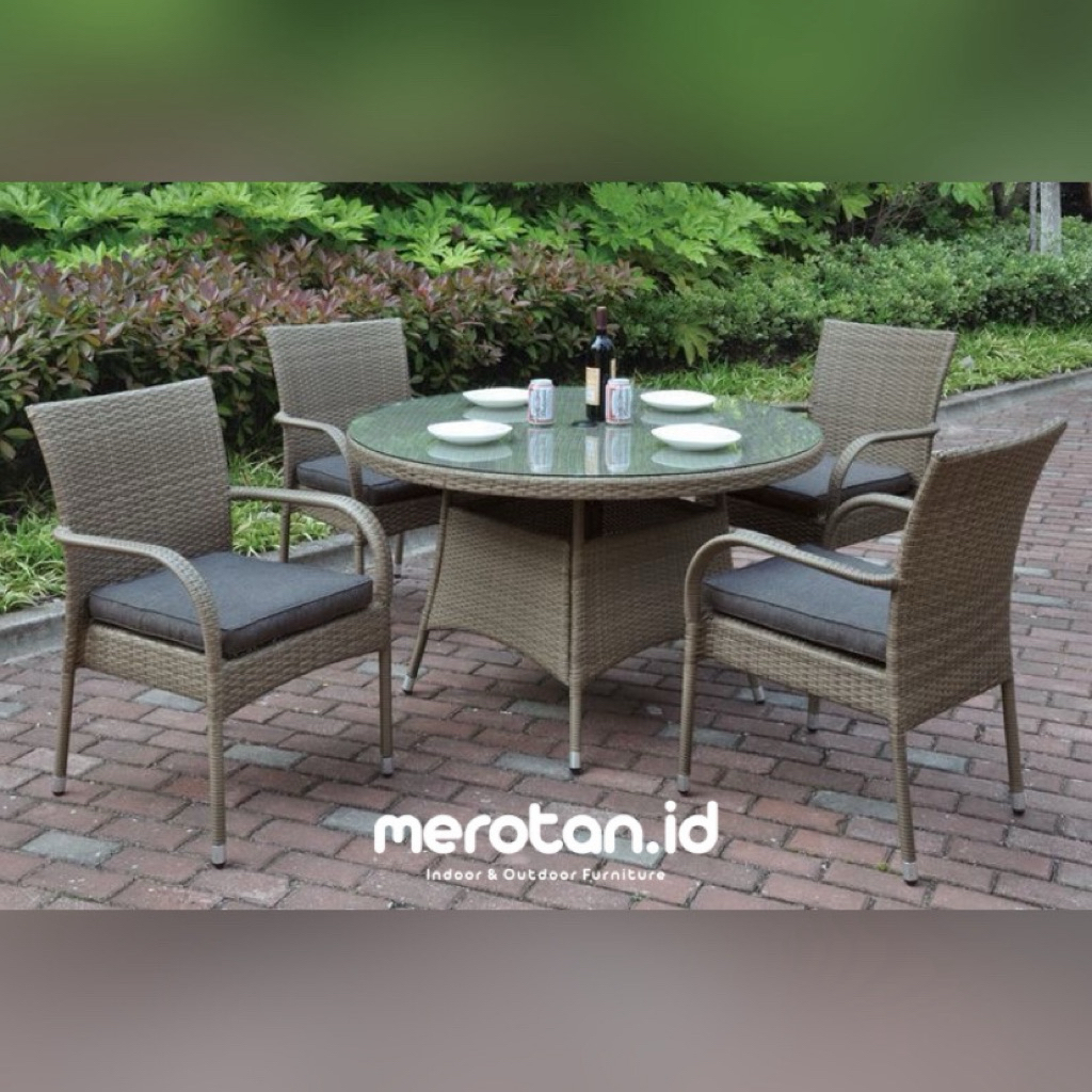 Set Kursi Makan Outdoor Rotan Sintetis / Set Meja Makan