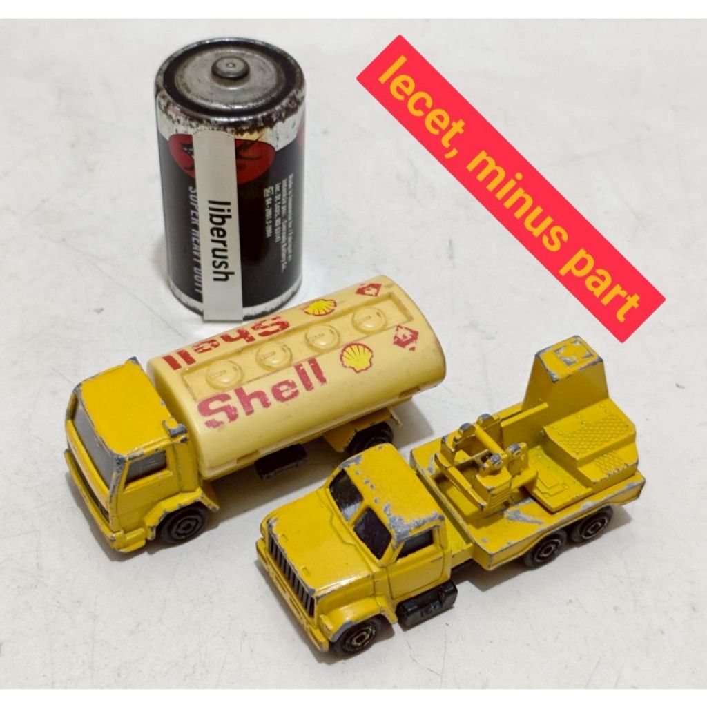 Set vintage diecast majorette ford shell tanker truck gas , crane truck vehicle miniature