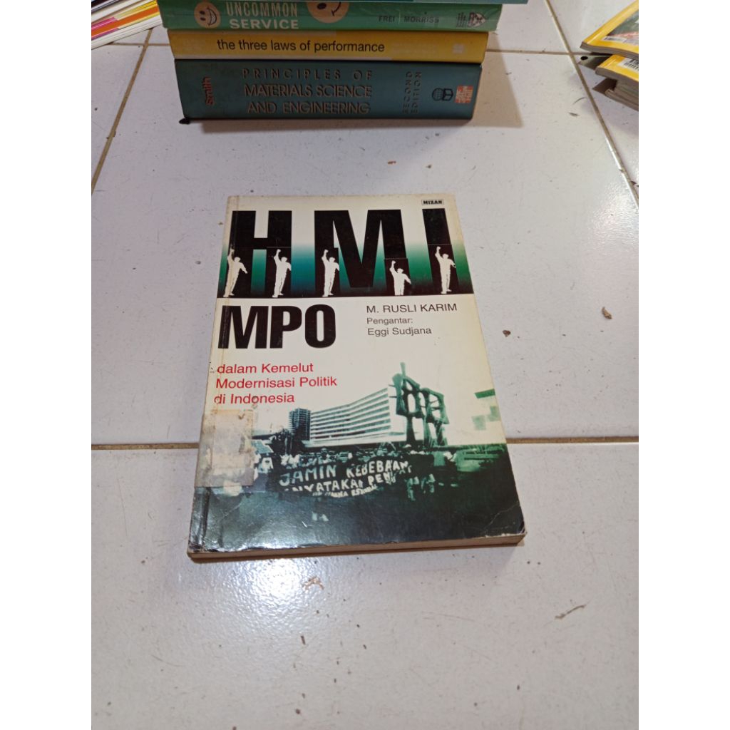buku original - HMI MPO dalam kemelut moderenisasi politik di Indonesia oleh Rusli karim