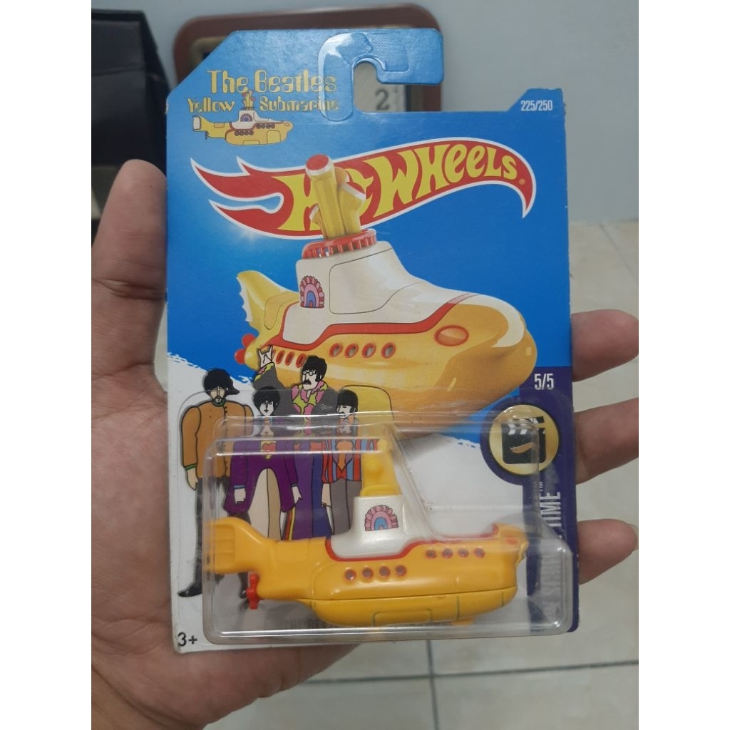 Hotwheels The Betles Yellow Submarine