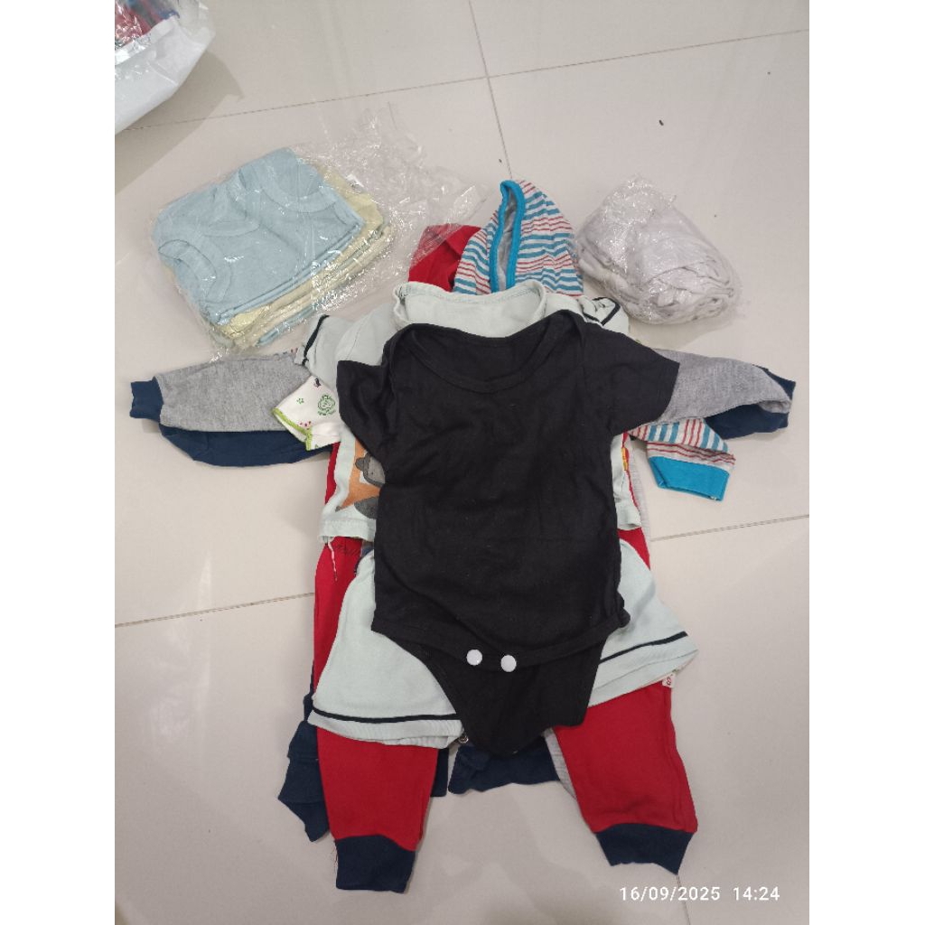 Preloved baju bayi laki-laki 0-6 bulan