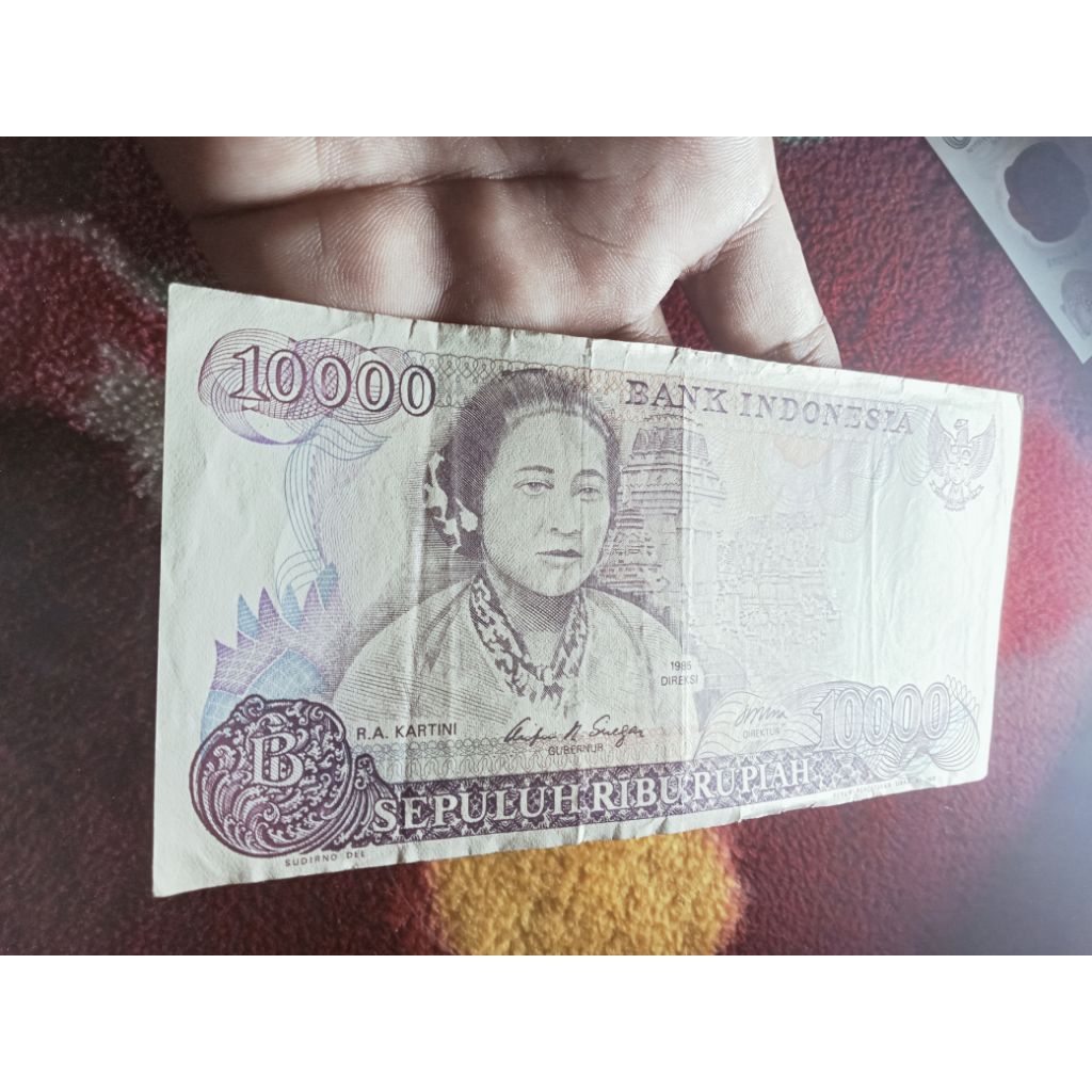 10000 rupiah kartini tahun 1985 vf