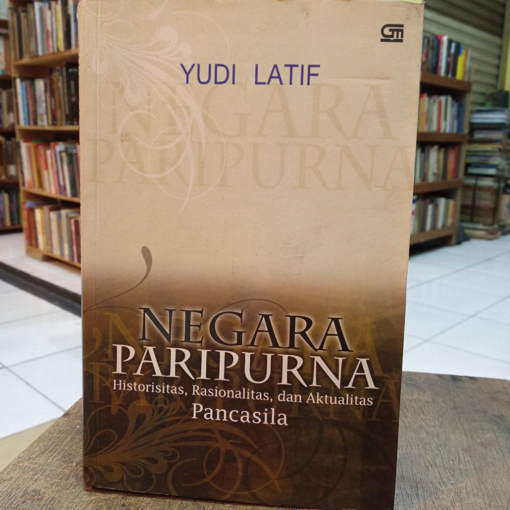 Negara Paripurna - Yudi Latif