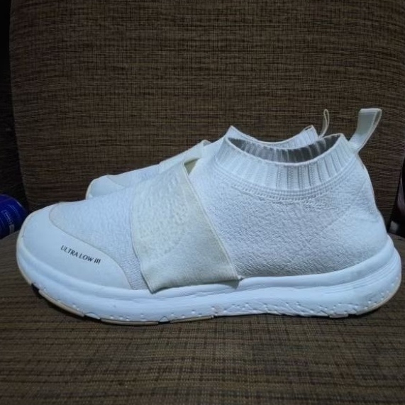 preloved sepatu slip on tapak vibram size 41