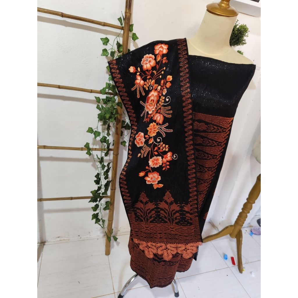 songket silungkang warna hitam tembaga selendang sulam songket Padang