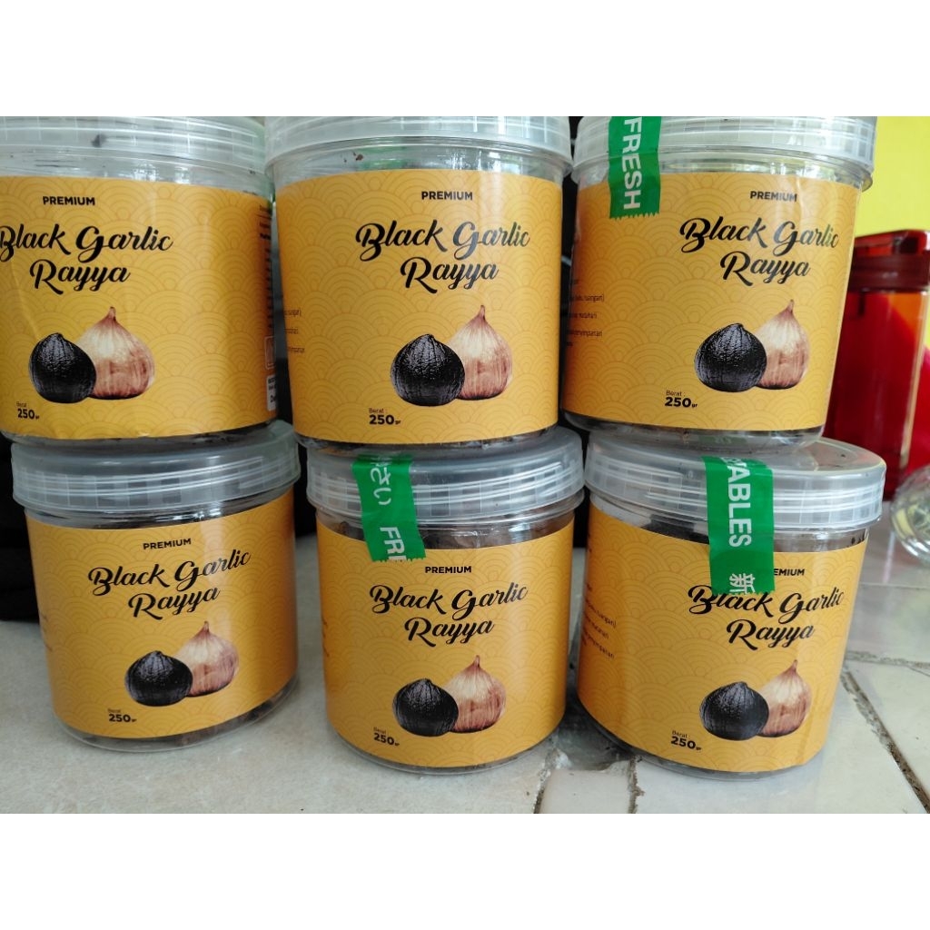 Bawang Hitam Tunggal (Black Garlic) Solo black garlic