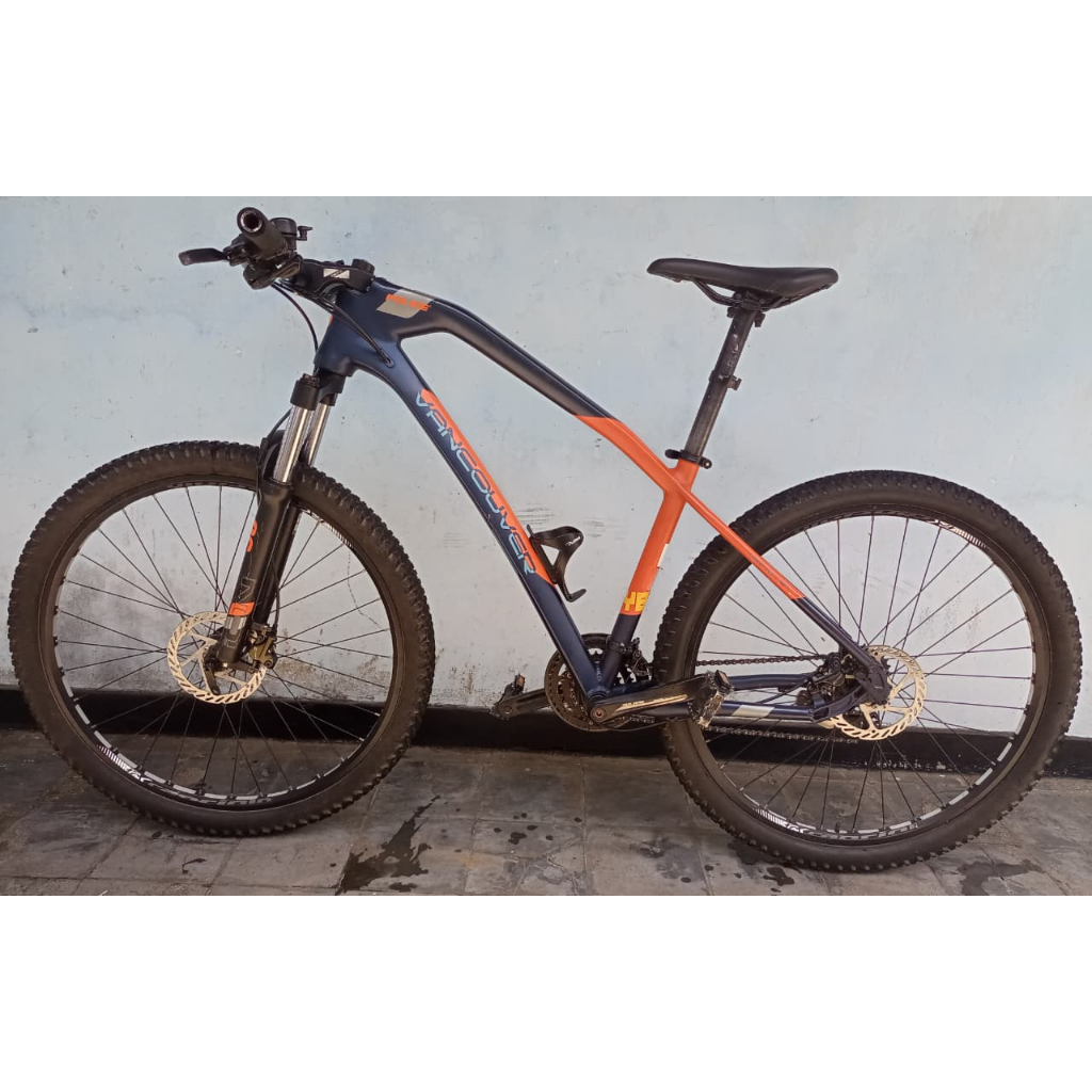POLICE VANCOUVER Y8 SEPEDA GUNUNG ALLUMINIUM ALLOY 27,5 KONDISI SECOND LOKASI AJIBARANG-KAB.BANYUMAS
