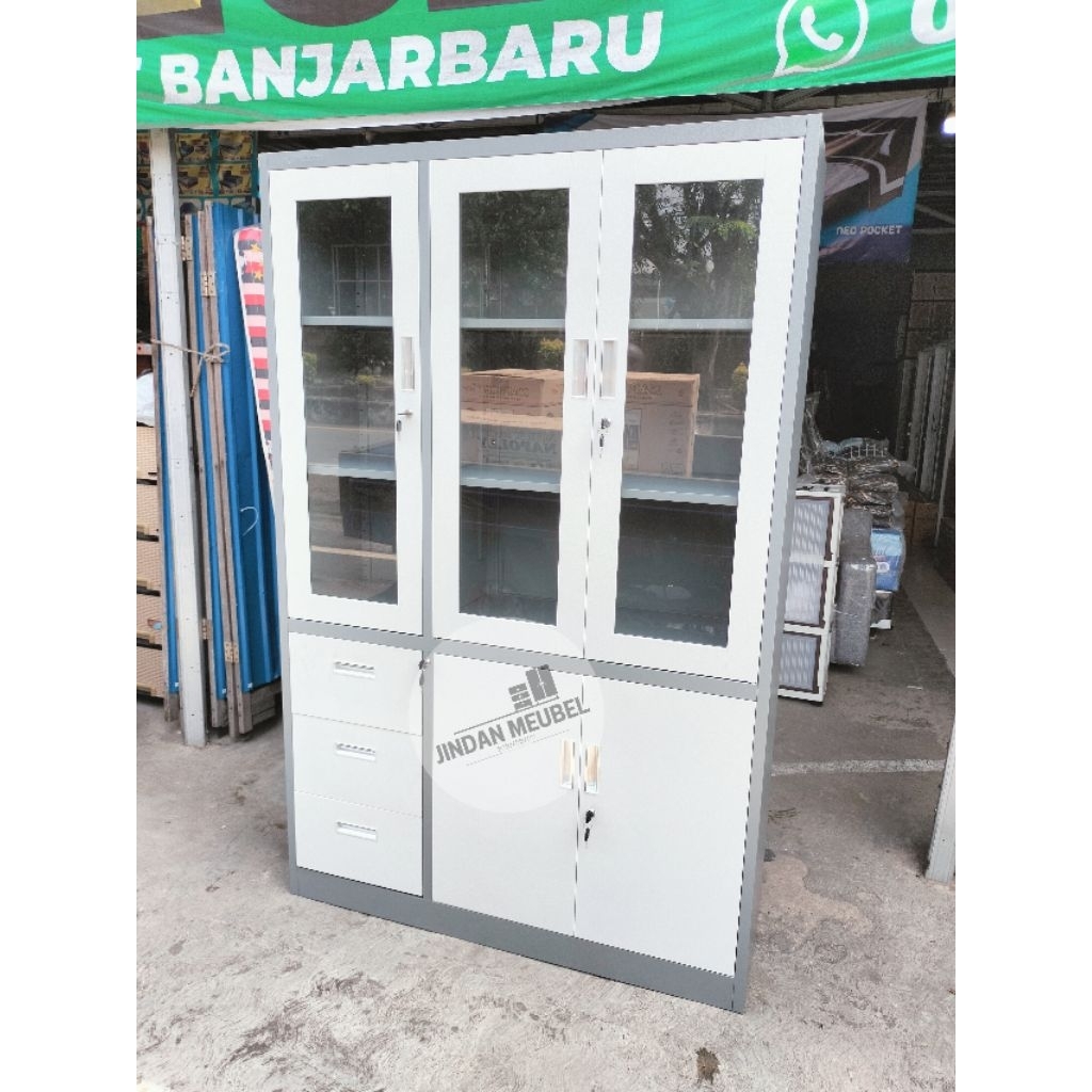 lemari arsip besi 3 pintu